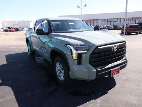 New 2026 Toyota Tundra SR5 AWD/4WD image 4