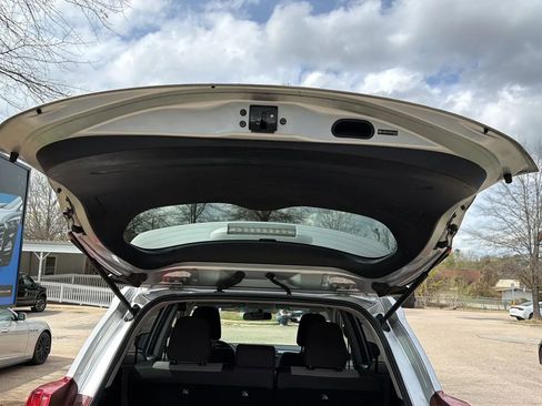 Used 2013 Toyota RAV4 XLE image 17