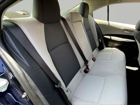 Used 2021 Toyota Corolla LE w/ Carpet Mat Package (TMS) FWD image 23