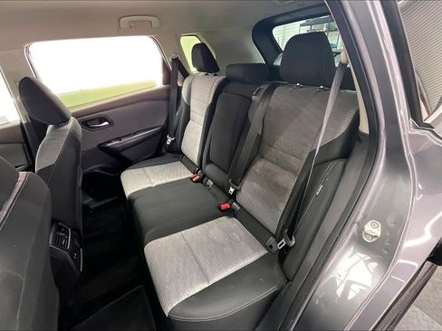 Used 2023 Nissan Rogue SV image 19