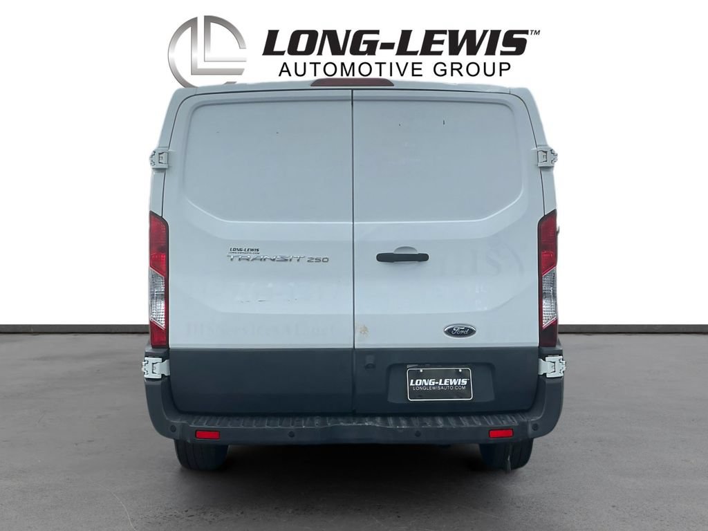 Used 2016 Ford Transit 250 130 Low Roof RWD image 5