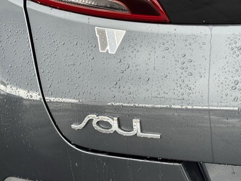 Used 2020 Kia Soul LX image 39