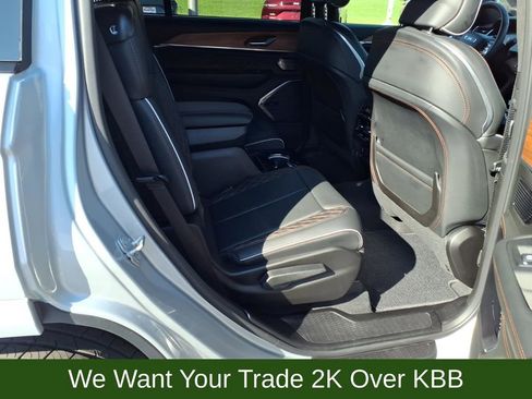 Used 2025 Jeep Grand Cherokee L Summit image 29