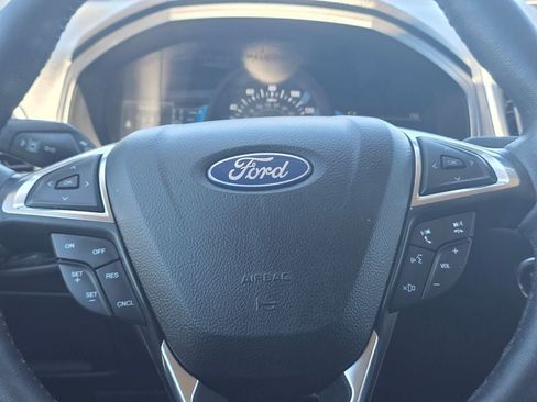Used 2022 Ford Edge SEL AWD/4WD image 19