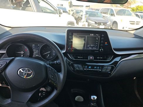 Used 2021 Toyota C-HR LE FWD image 6
