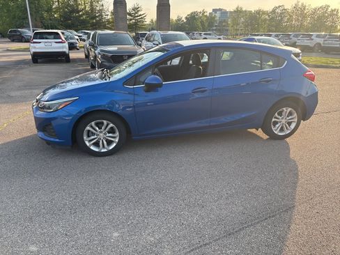 Used 2019 Chevrolet Cruze LT FWD image 12