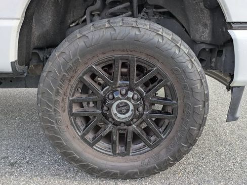 Used 2024 Ford F350 Platinum AWD/4WD image 9