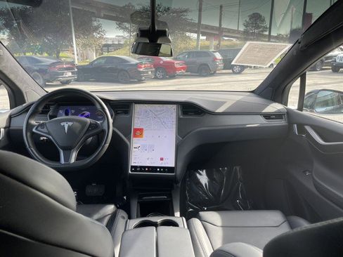 Used 2018 Tesla Model X 100D image 42