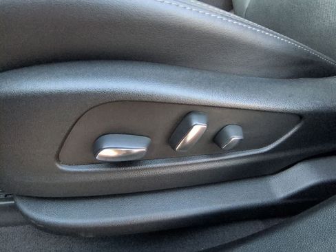 Used 2023 Cadillac XT5 Sportv w/ Technology Package image 17