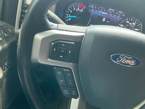 Used 2022 Ford F350 Platinum w/ FX4 Off-Road Package AWD/4WD image 19