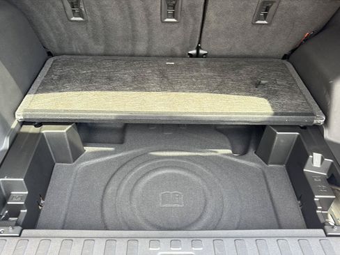 Used 2022 GMC Terrain SLE w/ Driver Convenience Package FWD image 34