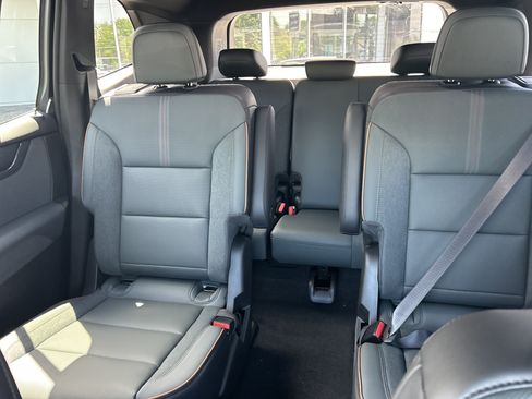 New 2026 GMC Acadia AT4 w/ Luxury Package AWD/4WD image 28