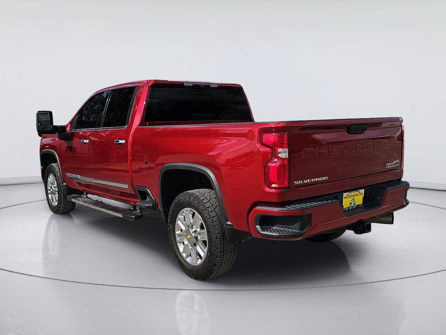 Used 2024 Chevrolet Silverado 2500 High Country w/ Technology Package AWD/4WD image 3