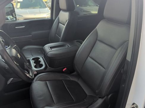 Certified 2020 Chevrolet Silverado 2500 LTZ w/ LTZ Premium Package AWD/4WD image 16