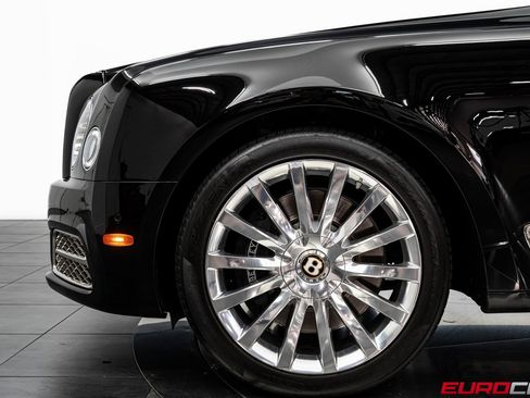 Used 2020 Bentley Mulsanne image 11