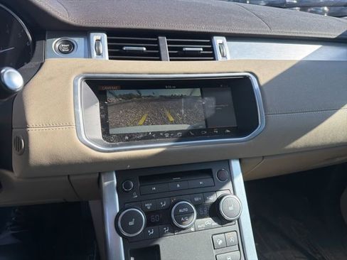 Used 2017 Land Rover Range Rover Evoque SE AWD/4WD image 39