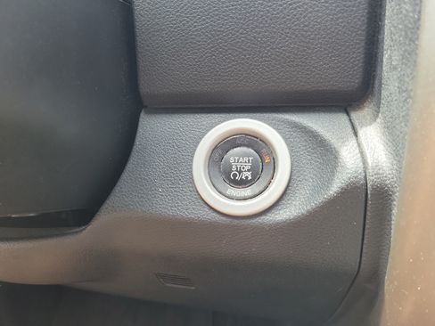 Used 2016 RAM 1500 Laramie w/ Convenience Group AWD/4WD image 28