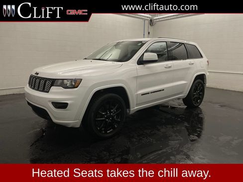 Used 2022 Jeep Grand Cherokee Laredo X AWD/4WD image 1