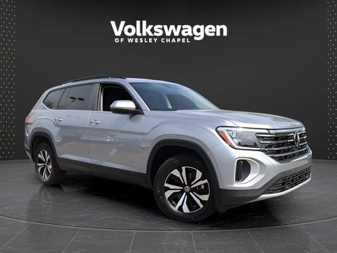 Certified 2026 Volkswagen Atlas SE AWD/4WD image 1