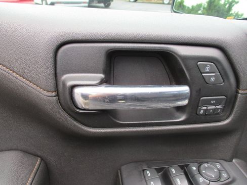 Used 2019 GMC Sierra 1500 AT4 w/ AT4 Premium Package AWD/4WD image 18