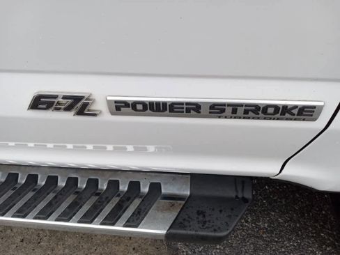 Used 2020 Ford F350 Lariat w/ Lariat Ultimate Package image 11