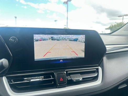 Used 2024 Chevrolet TrailBlazer LT w/ Driver Confidence Package image 17