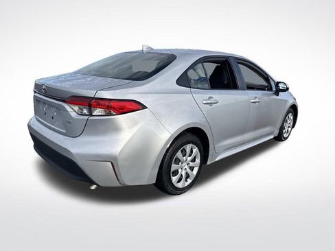 Used 2023 Toyota Corolla LE image 7