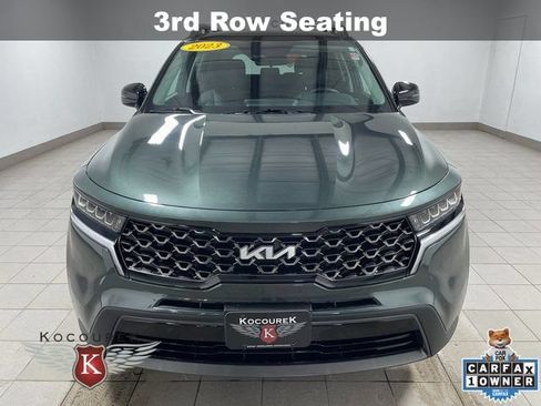 Used 2023 Kia Sorento S w/ Panoramic Sunroof Package AWD/4WD image 2