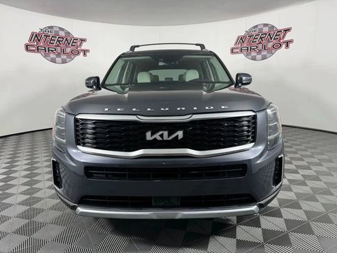 Used 2022 Kia Telluride EX w/ EX Premium Package image 2