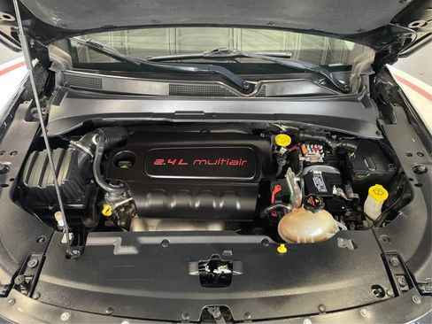 Used 2018 Jeep Compass Limited w/ Navigation Group image 11