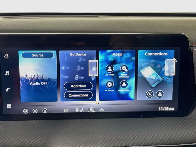 New 2027 Nissan Kicks SR w/ SR Premium Package FWD image 9