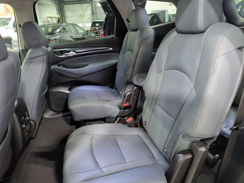Used 2020 Buick Enclave Premium w/ Sun and Sites Package AWD/4WD image 8