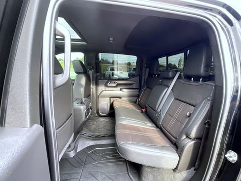 Used 2023 Chevrolet Silverado 1500 High Country w/ High Country Premium Package AWD/4WD image 19