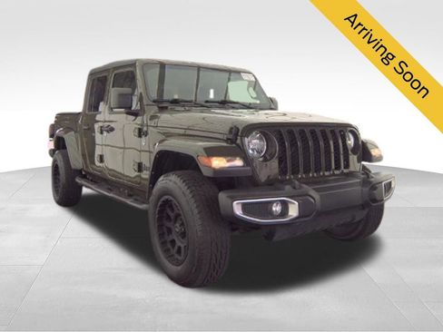 Used 2022 Jeep Gladiator Sport AWD/4WD image 1