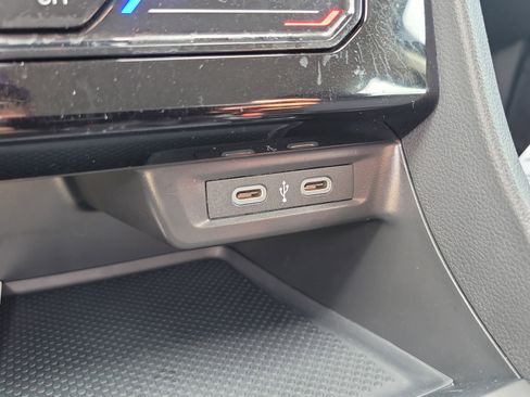 Certified 2025 Volkswagen Jetta S image 24