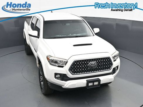 Used 2019 Toyota Tacoma TRD Sport AWD/4WD image 18