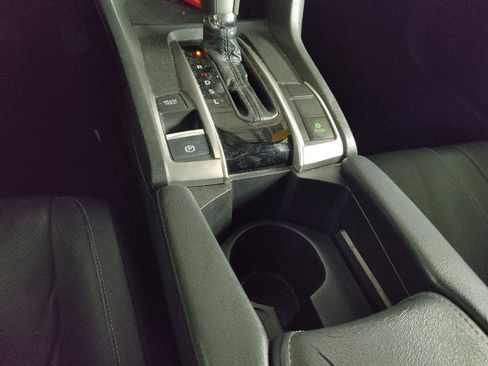 Used 2018 Honda Civic Touring image 26