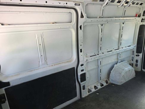 Used 2023 RAM ProMaster 2500 FWD image 9