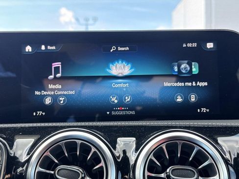 Used 2023 Mercedes-Benz CLA 250 image 25