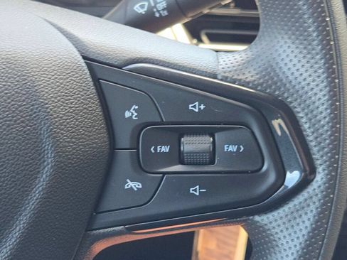 Certified 2024 Chevrolet Trax LS w/ LS Convenience Package FWD image 27