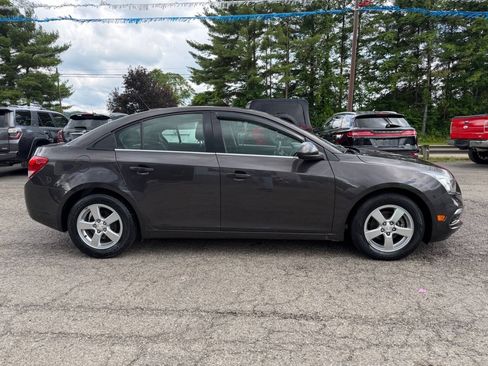 Used 2016 Chevrolet Cruze LT FWD image 17