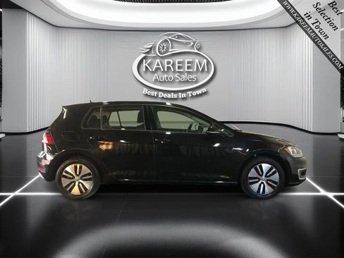 Used 2017 Volkswagen e-Golf SE w/ DC Fast Charging Package image 4