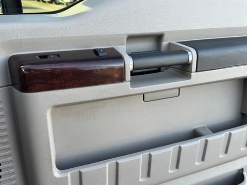 Used 2008 Ford F350 Lariat image 26