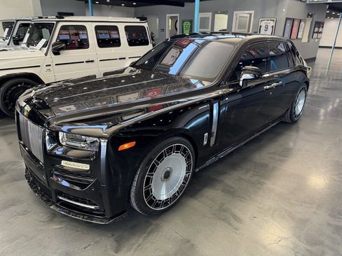 Used 2024 Rolls-Royce Phantom Sedan image 7
