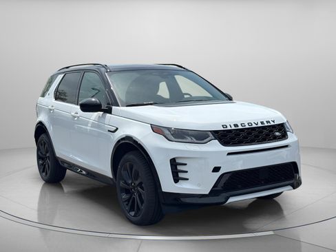 Used 2025 Land Rover Discovery Sport Dynamic SE image 5
