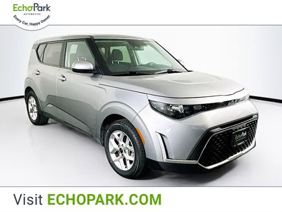 Used 2023 Kia Soul LX w/ Option Group 015