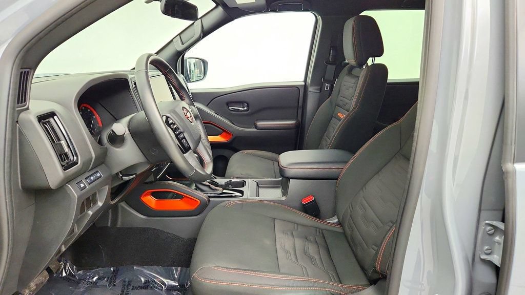 Used 2025 Nissan Frontier Pro-X RWD image 19