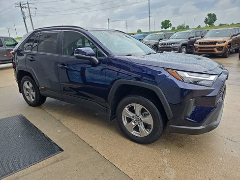 Used 2025 Toyota RAV4 XLE w/ Convenience Package AWD/4WD image 13