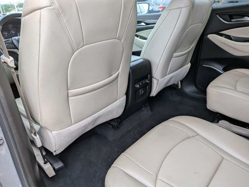 Used 2024 Buick Enclave Essence AWD/4WD image 17