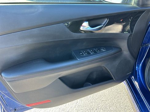 Used 2021 Kia Forte GT image 28